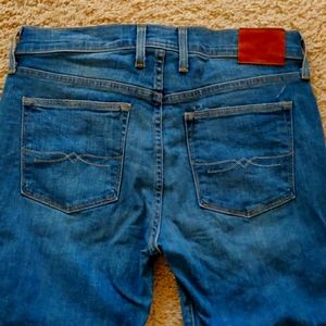 Size 10 Lucky brand distressed ankle denim